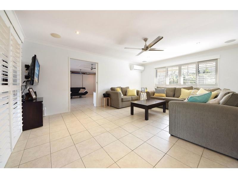 13 Palmwood Court, Burleigh Waters QLD 4220