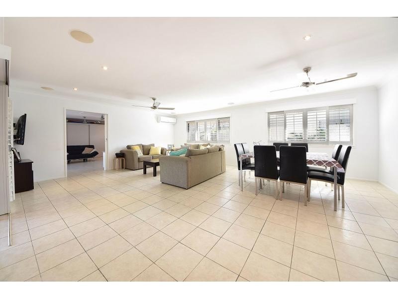 13 Palmwood Court, Burleigh Waters QLD 4220