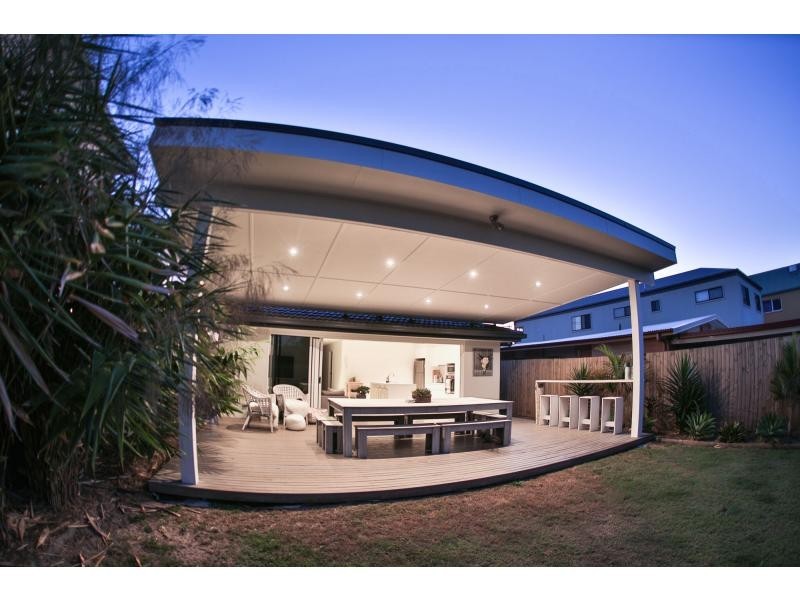 9 Chainey Avenue, Miami QLD 4220