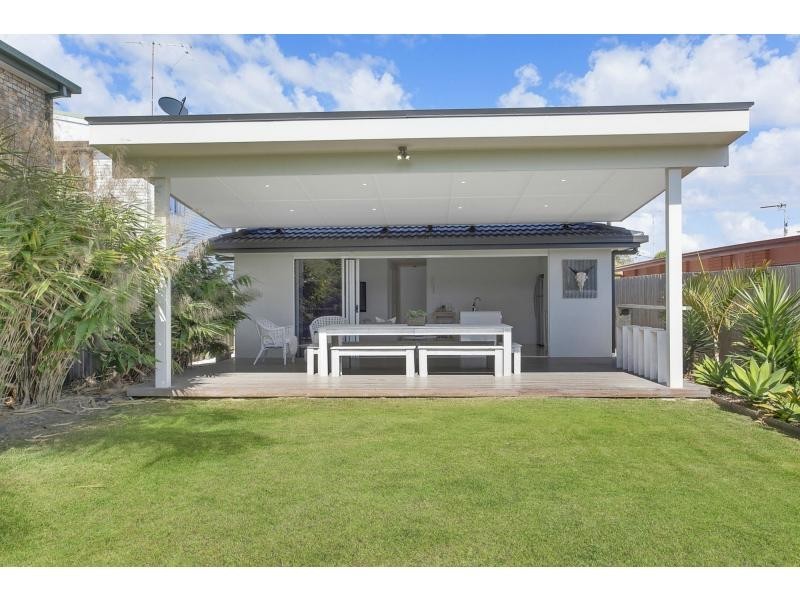 9 Chainey Avenue, Miami QLD 4220