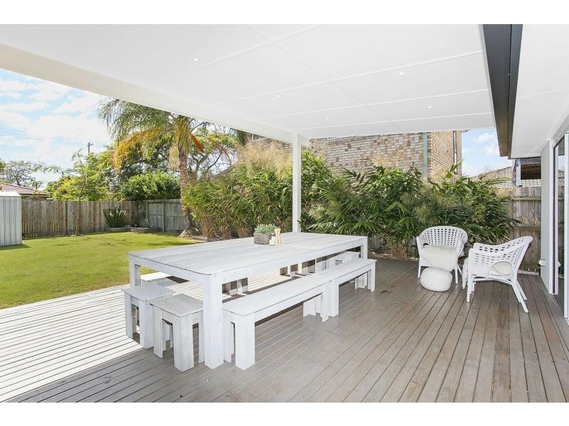 9 Chainey Avenue, Miami QLD 4220