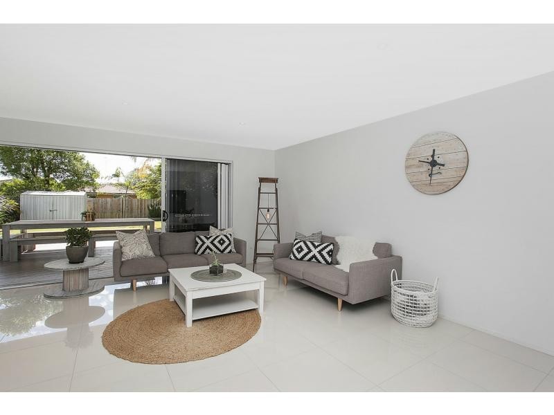 9 Chainey Avenue, Miami QLD 4220