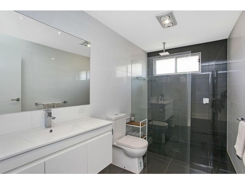 9 Chainey Avenue, Miami QLD 4220