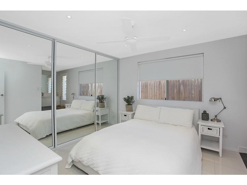 9 Chainey Avenue, Miami QLD 4220