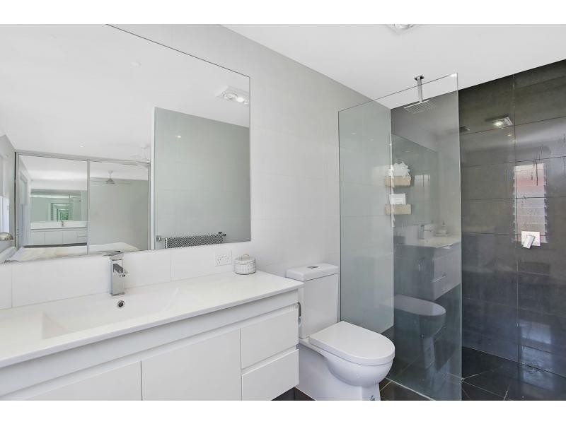 9 Chainey Avenue, Miami QLD 4220