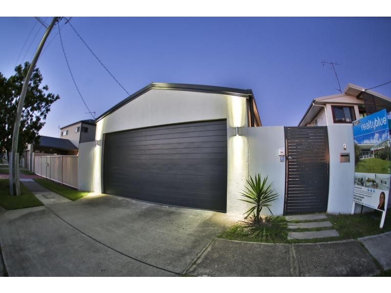 9 Chainey Avenue, Miami QLD 4220