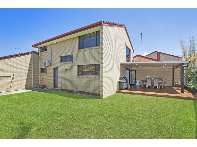 2/7 Peewee Place, Burleigh Waters QLD 4220