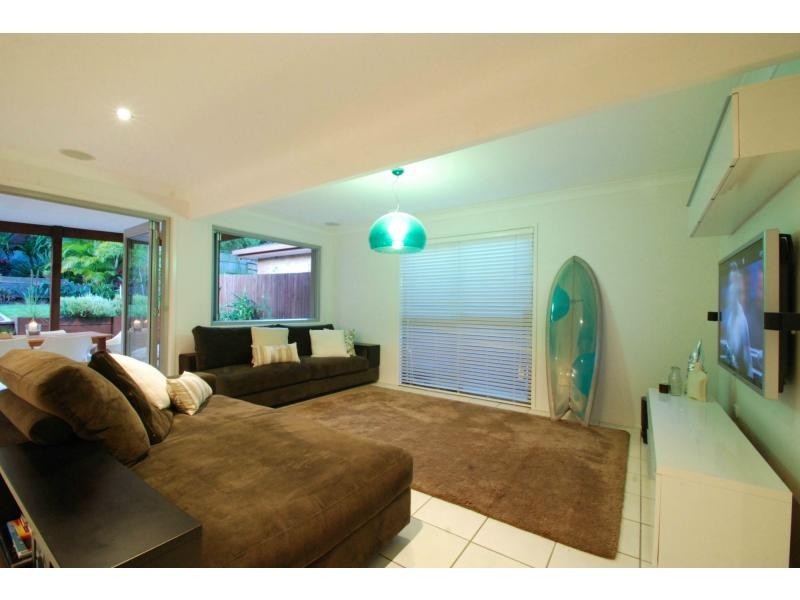 59 Bardon Avenue, Miami QLD 4220