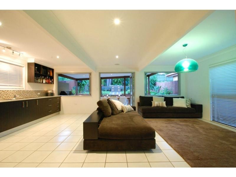 59 Bardon Avenue, Miami QLD 4220