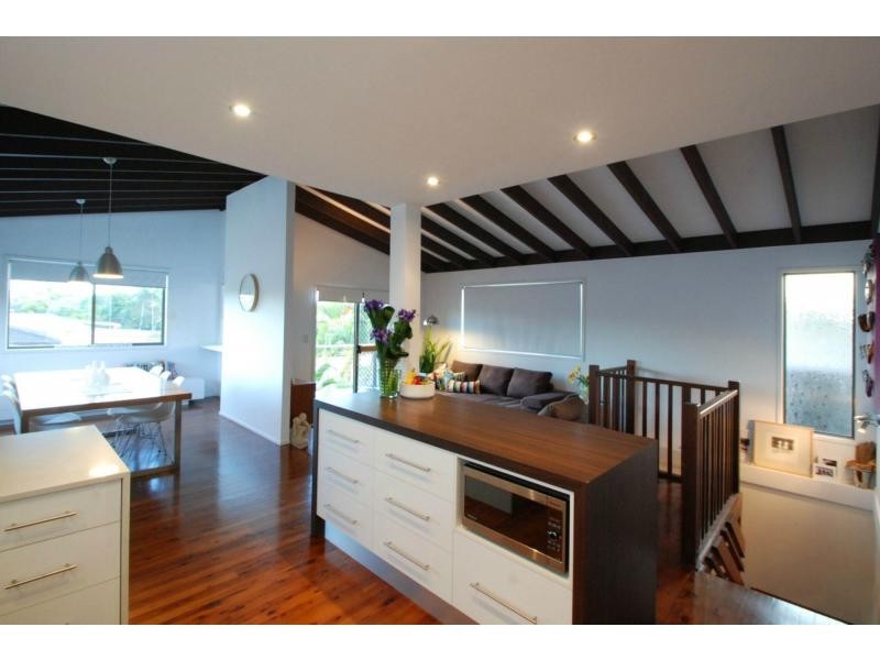 59 Bardon Avenue, Miami QLD 4220