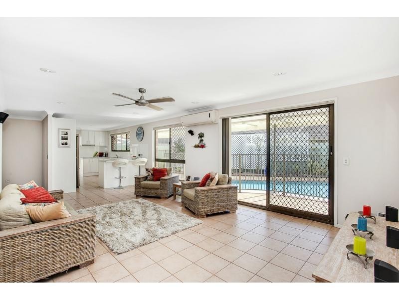 18 Anthony Drive, Burleigh Waters QLD 4220