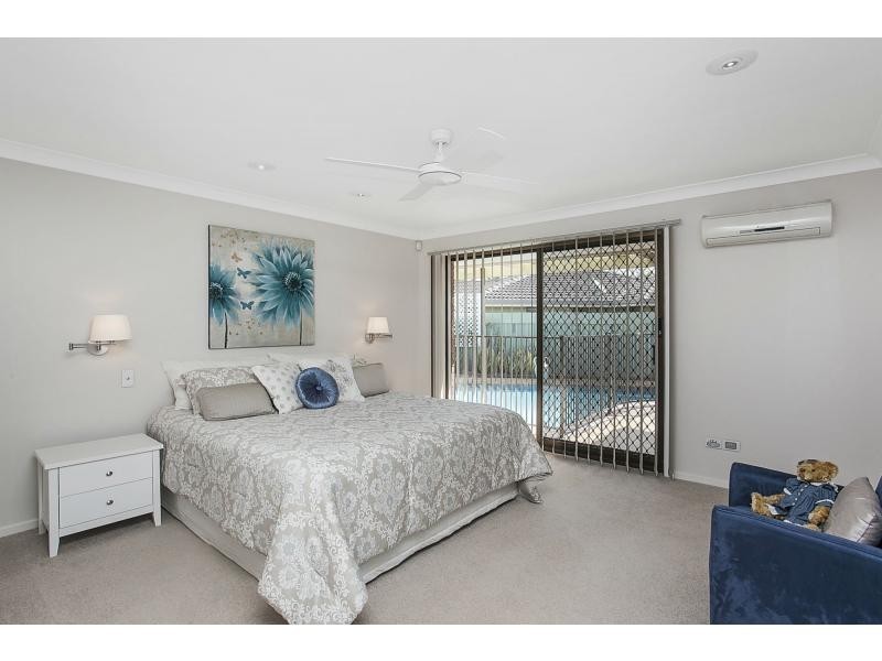 18 Anthony Drive, Burleigh Waters QLD 4220