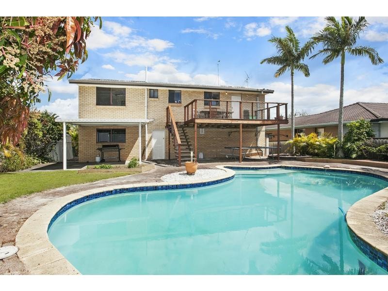 9 Skua Street, Burleigh Waters QLD 4220