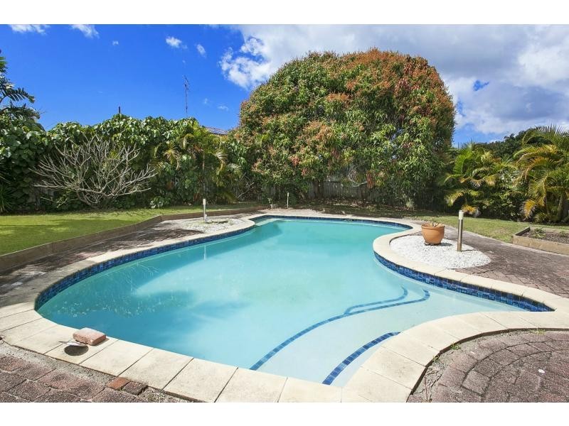 9 Skua Street, Burleigh Waters QLD 4220