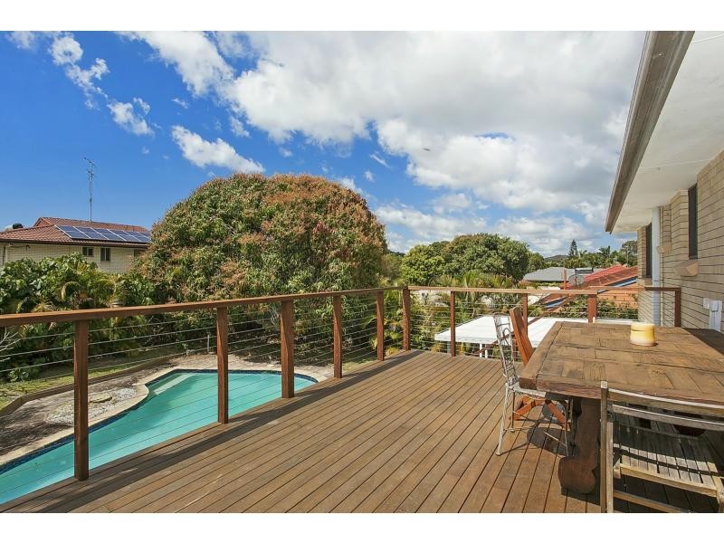 9 Skua Street, Burleigh Waters QLD 4220
