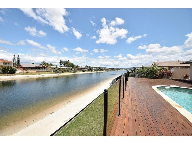 51 Pintail Crescent, Burleigh Waters QLD 4220