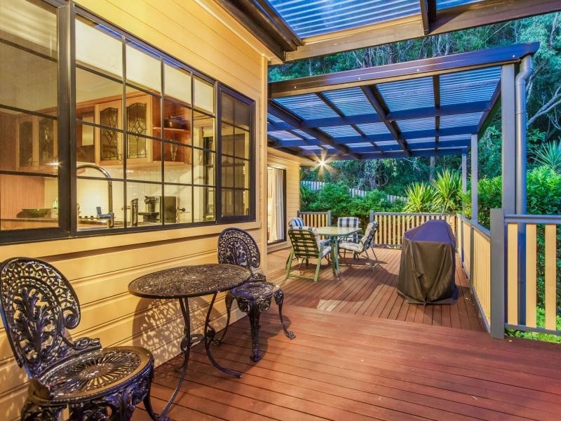 243 West Burleigh Road, Burleigh Heads QLD 4220