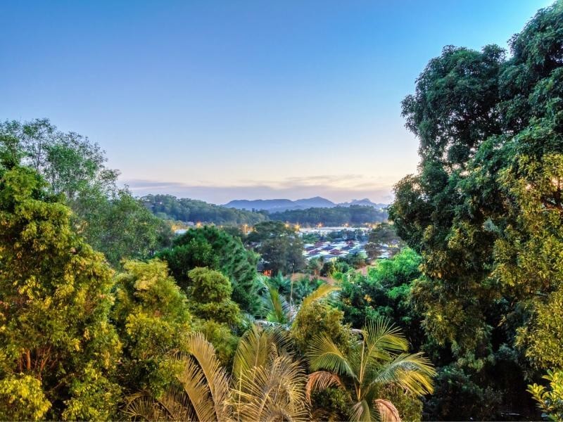 243 West Burleigh Road, Burleigh Heads QLD 4220