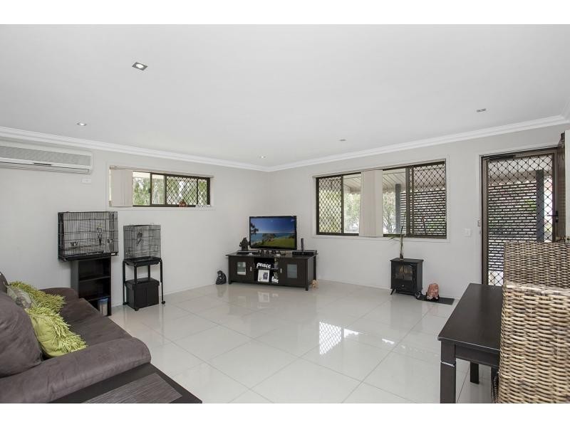 2/1 Snowgum Court, Burleigh Waters QLD 4220