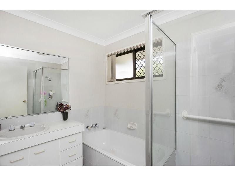 2/1 Snowgum Court, Burleigh Waters QLD 4220