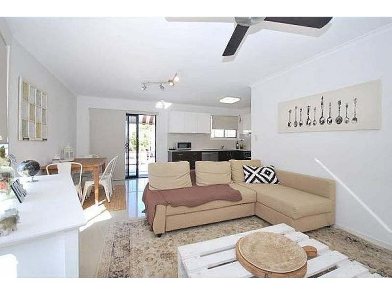 4/21 Messines Crescent, Miami QLD 4220