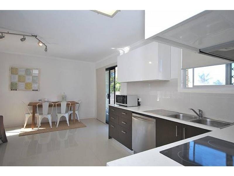 4/21 Messines Crescent, Miami QLD 4220