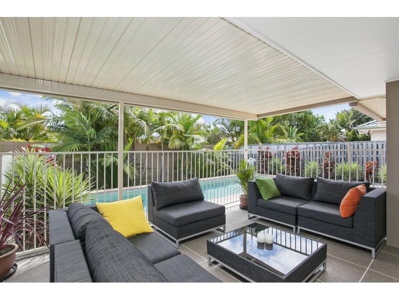 19 Rainbird Close, Burleigh Waters QLD 4220