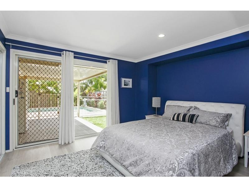 19 Rainbird Close, Burleigh Waters QLD 4220