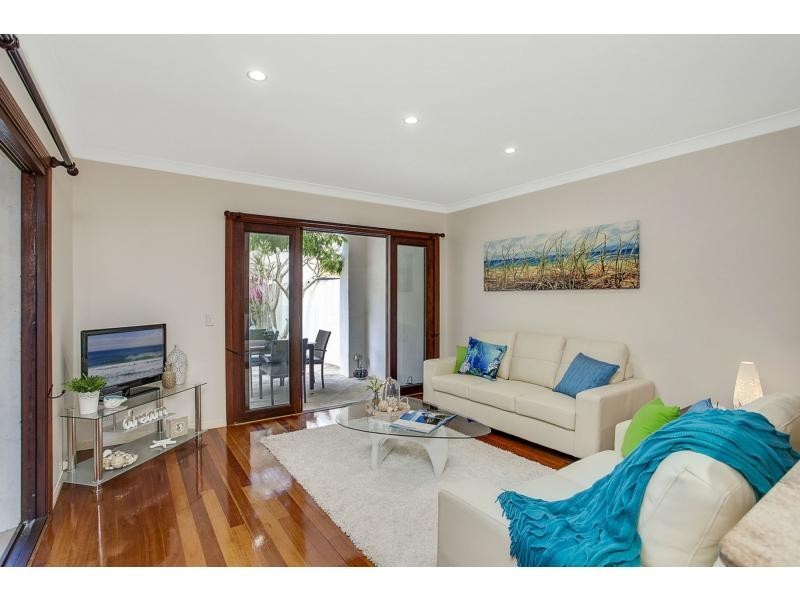 1/14 Miami Shore Parade, Miami QLD 4220