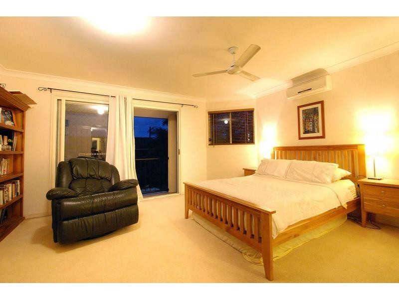 1/10 Anzac Parade, Burleigh Heads QLD 4220