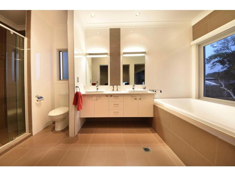 133 Nobby Parade, Miami QLD 4220