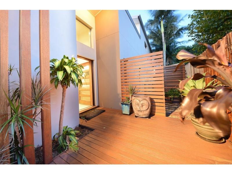 133 Nobby Parade, Miami QLD 4220