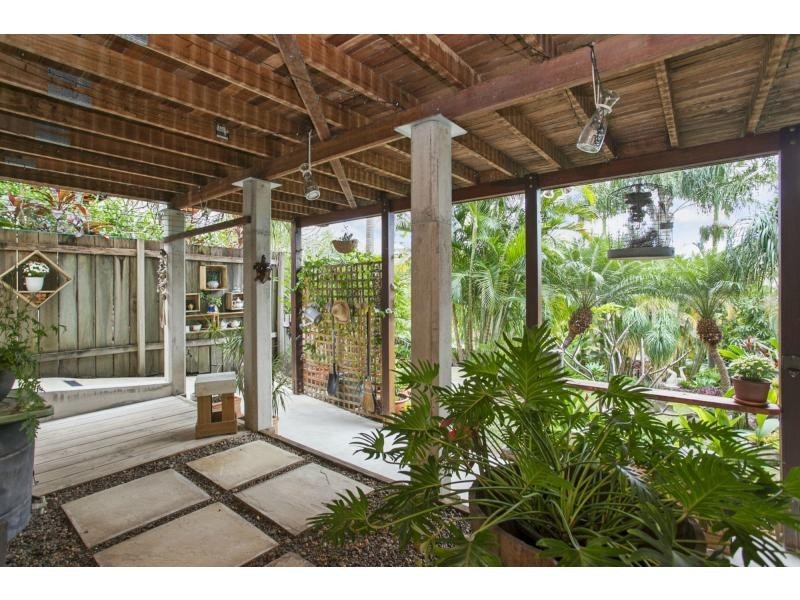 15 Hill Avenue, Burleigh Heads QLD 4220