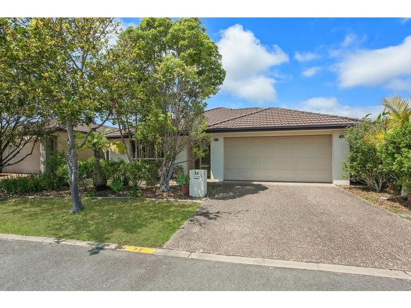 32 Gardendale Crescent, Burleigh Waters QLD 4220