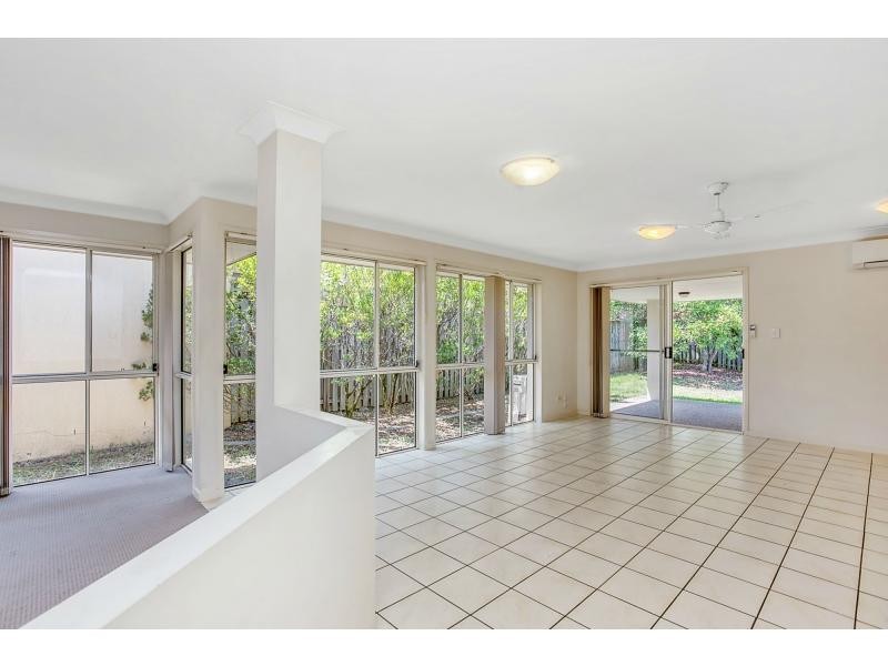 32 Gardendale Crescent, Burleigh Waters QLD 4220