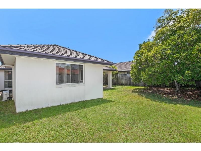 32 Gardendale Crescent, Burleigh Waters QLD 4220