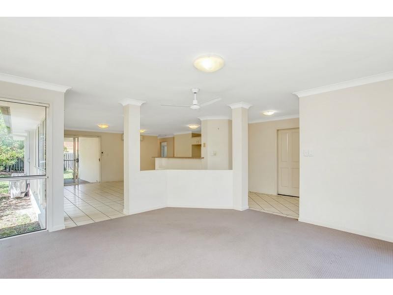 32 Gardendale Crescent, Burleigh Waters QLD 4220