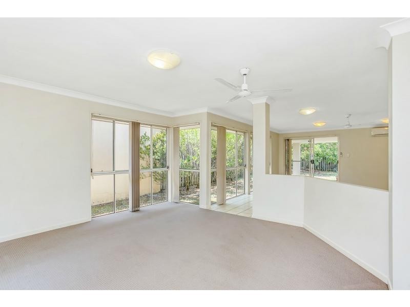 32 Gardendale Crescent, Burleigh Waters QLD 4220