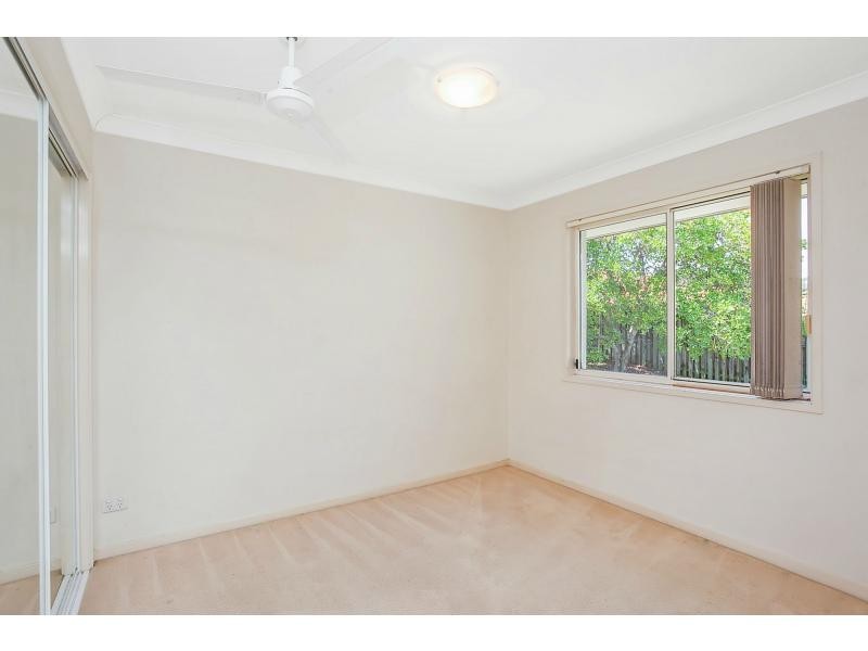 32 Gardendale Crescent, Burleigh Waters QLD 4220