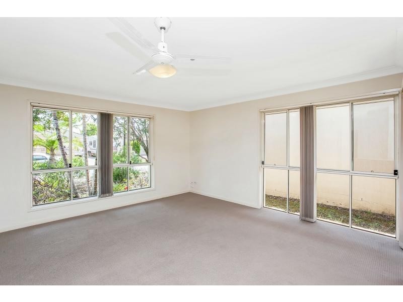 32 Gardendale Crescent, Burleigh Waters QLD 4220