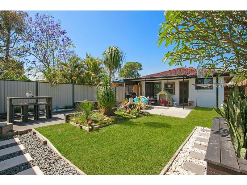 39 Pacific Avenue, Miami QLD 4220