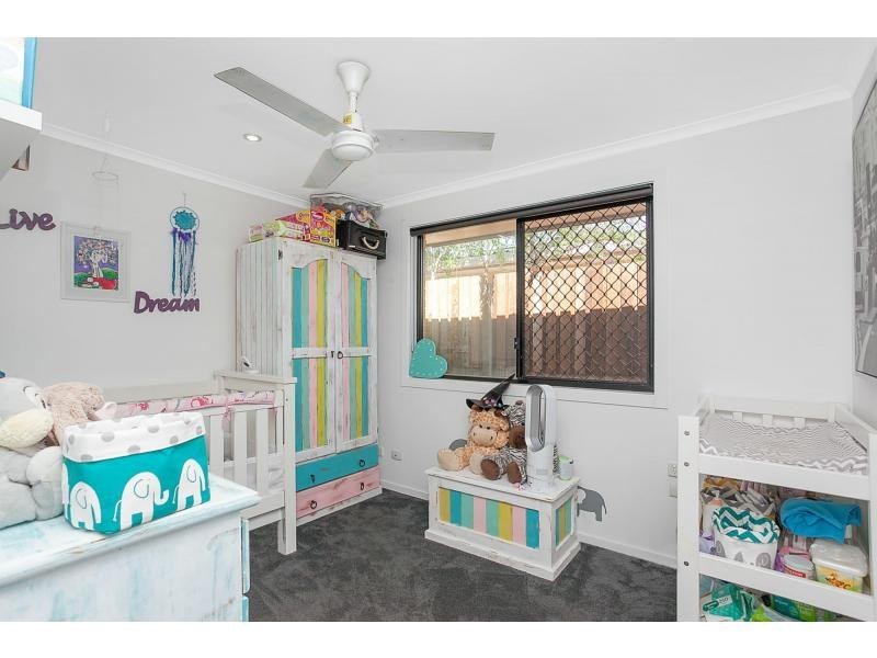 39 Pacific Avenue, Miami QLD 4220