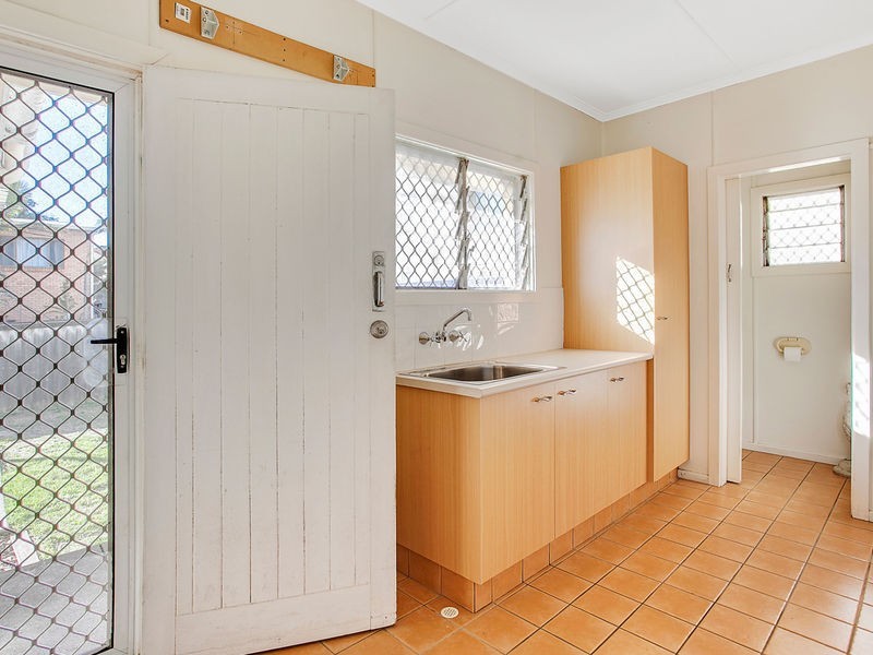 2097 Gold Coast Highway, Miami QLD 4220