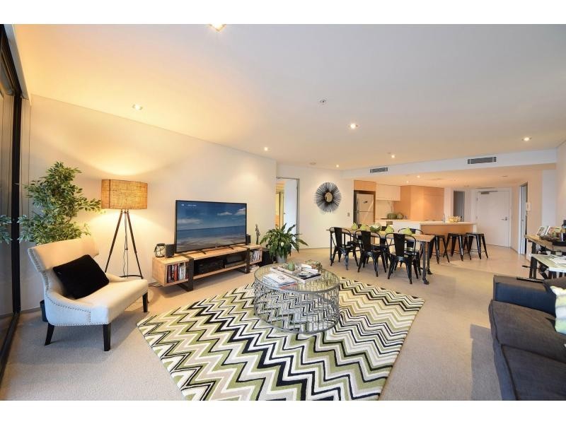 Unit @/2 The Esplanade, Burleigh Heads QLD 4220