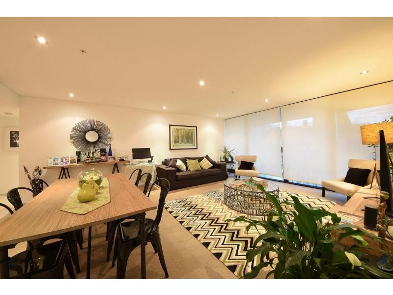 Unit @/2 The Esplanade, Burleigh Heads QLD 4220