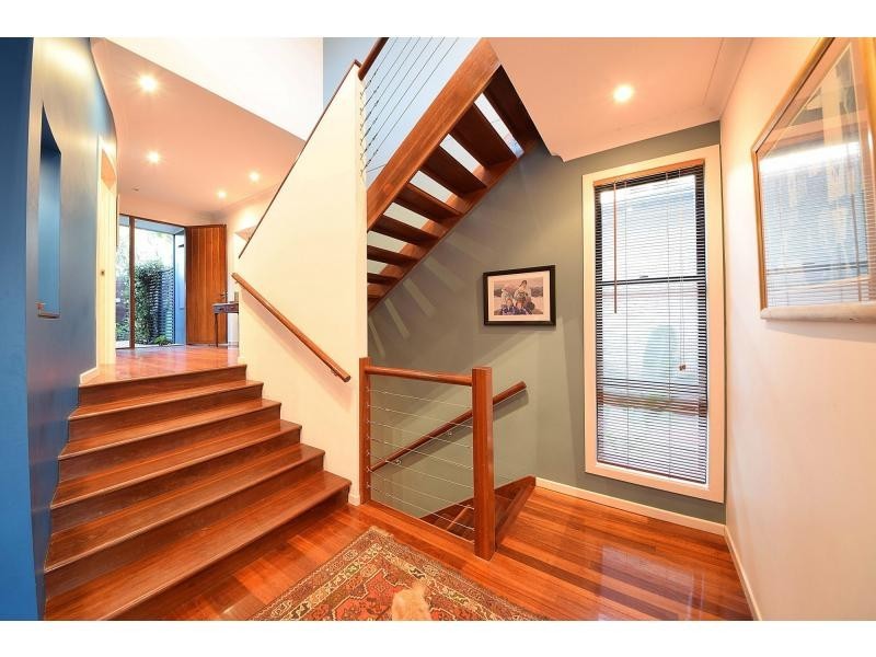 13 Hill Avenue, Burleigh Heads QLD 4220