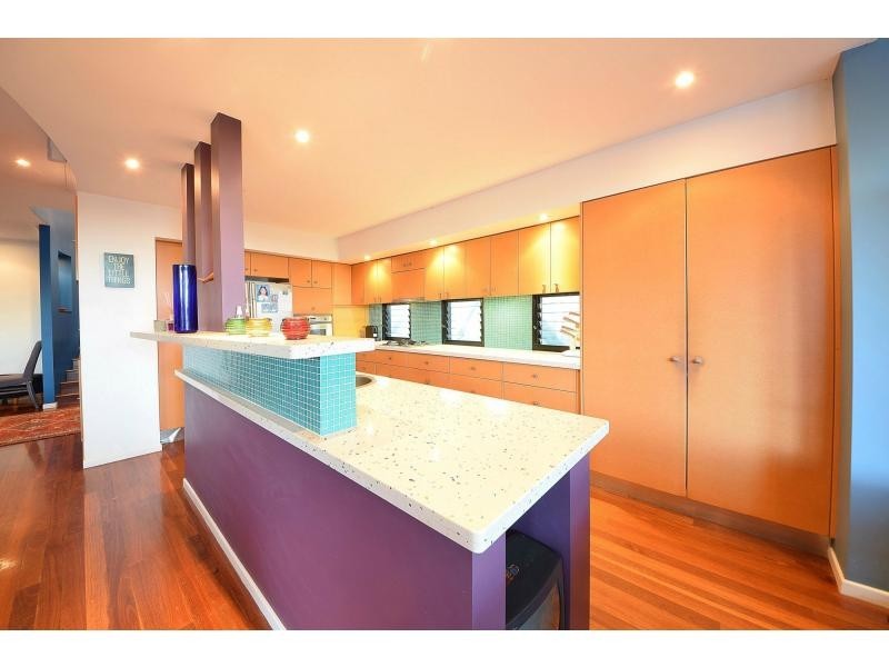 13 Hill Avenue, Burleigh Heads QLD 4220