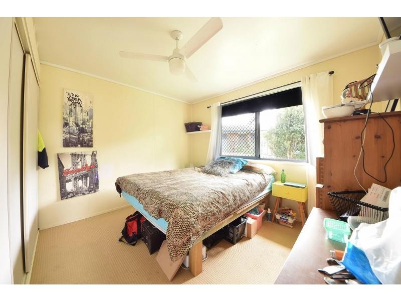 4 Poinsettia Parade, Varsity Lakes QLD 4227