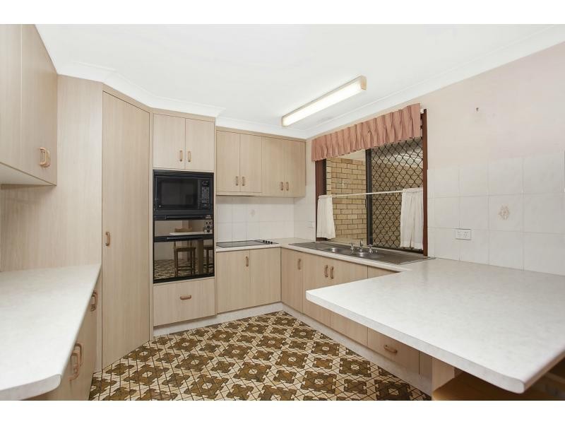 8 Myrtle Court, Palm Beach QLD 4221