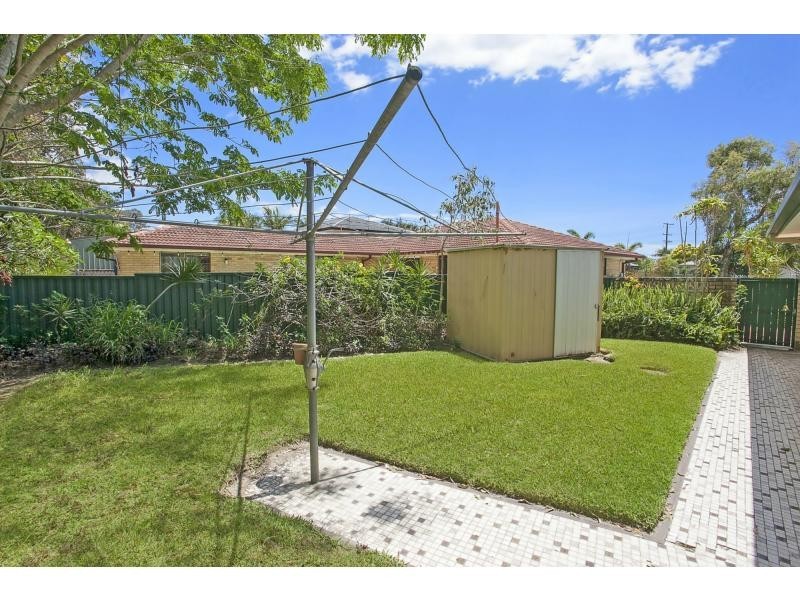 8 Myrtle Court, Palm Beach QLD 4221